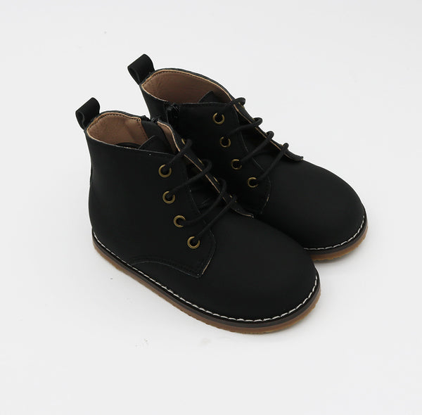 𝐂𝐎𝐌𝐁𝐀𝐓 𝐁𝐎𝐎𝐓𝐒 - Black