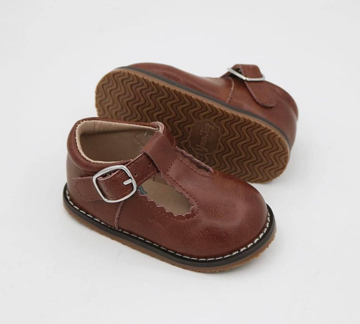 New T-Straps Distressed Brown