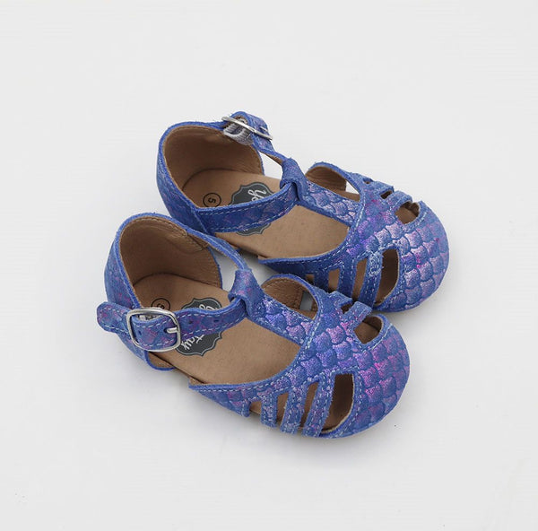 Gray Cutout Shoes - Mermaid Scales (Blue)